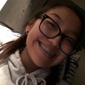 Meet your Posher, Mya